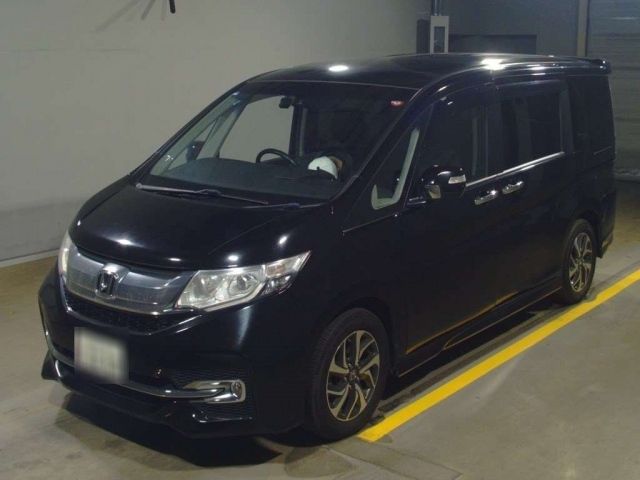 12688 Honda Step wagon RP3 2016 г. (TAA Yokohama)